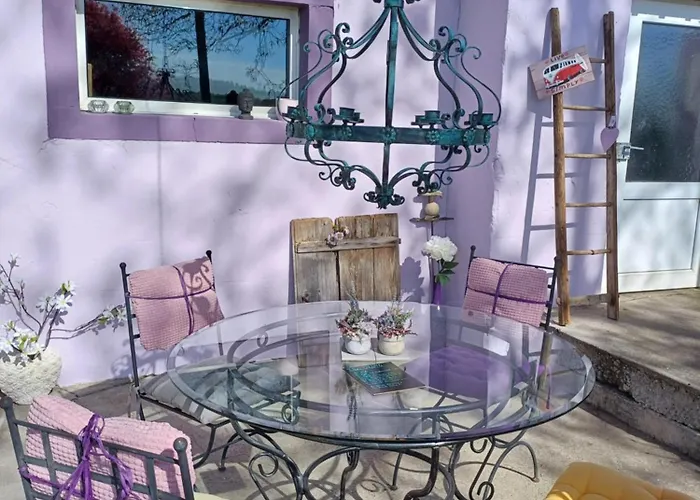 Lilalila Nocleg ze śniadaniem *